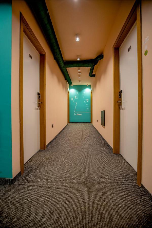 Hotel 4 Llulla Prishtinë Luaran gambar