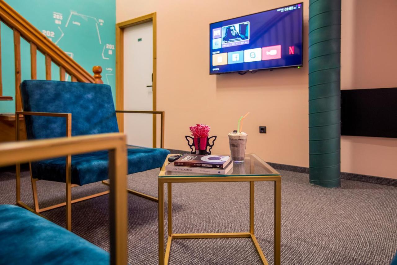 Hotel 4 Llulla Prishtinë Luaran gambar
