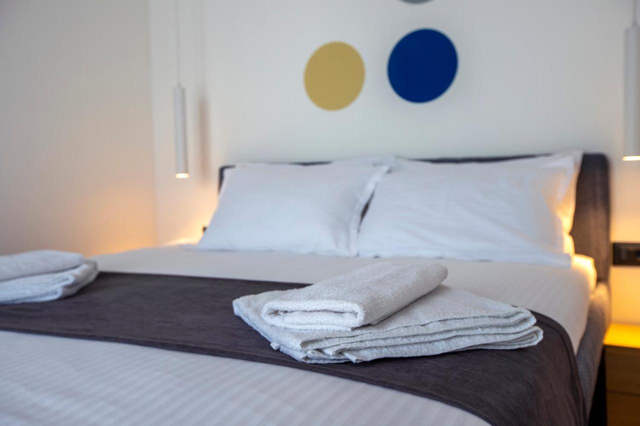 Hotel 4 Llulla Prishtinë Luaran gambar