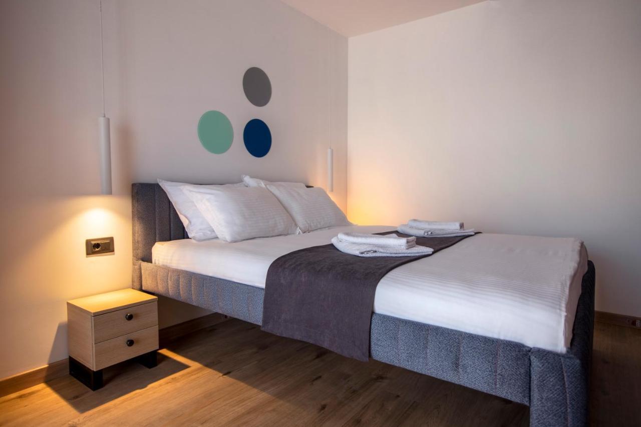 Hotel 4 Llulla Prishtinë Luaran gambar